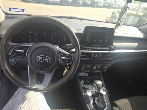 Used 2020 Kia Forte LXS FWD image 8