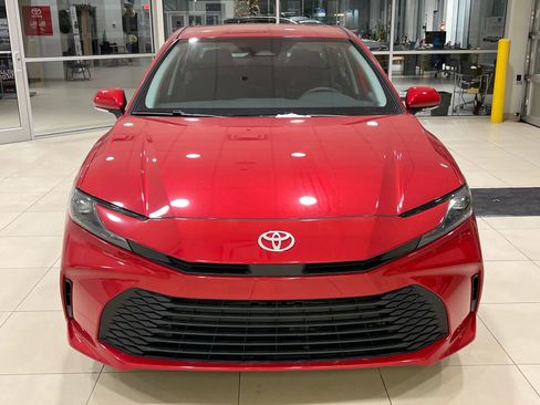 New 2026 Toyota Camry LE w/ Convenience Package image 3