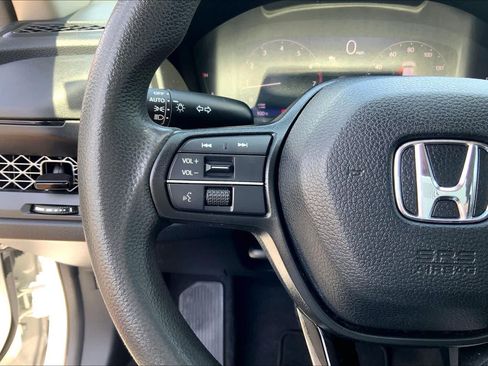 Used 2023 Honda Accord LX image 24
