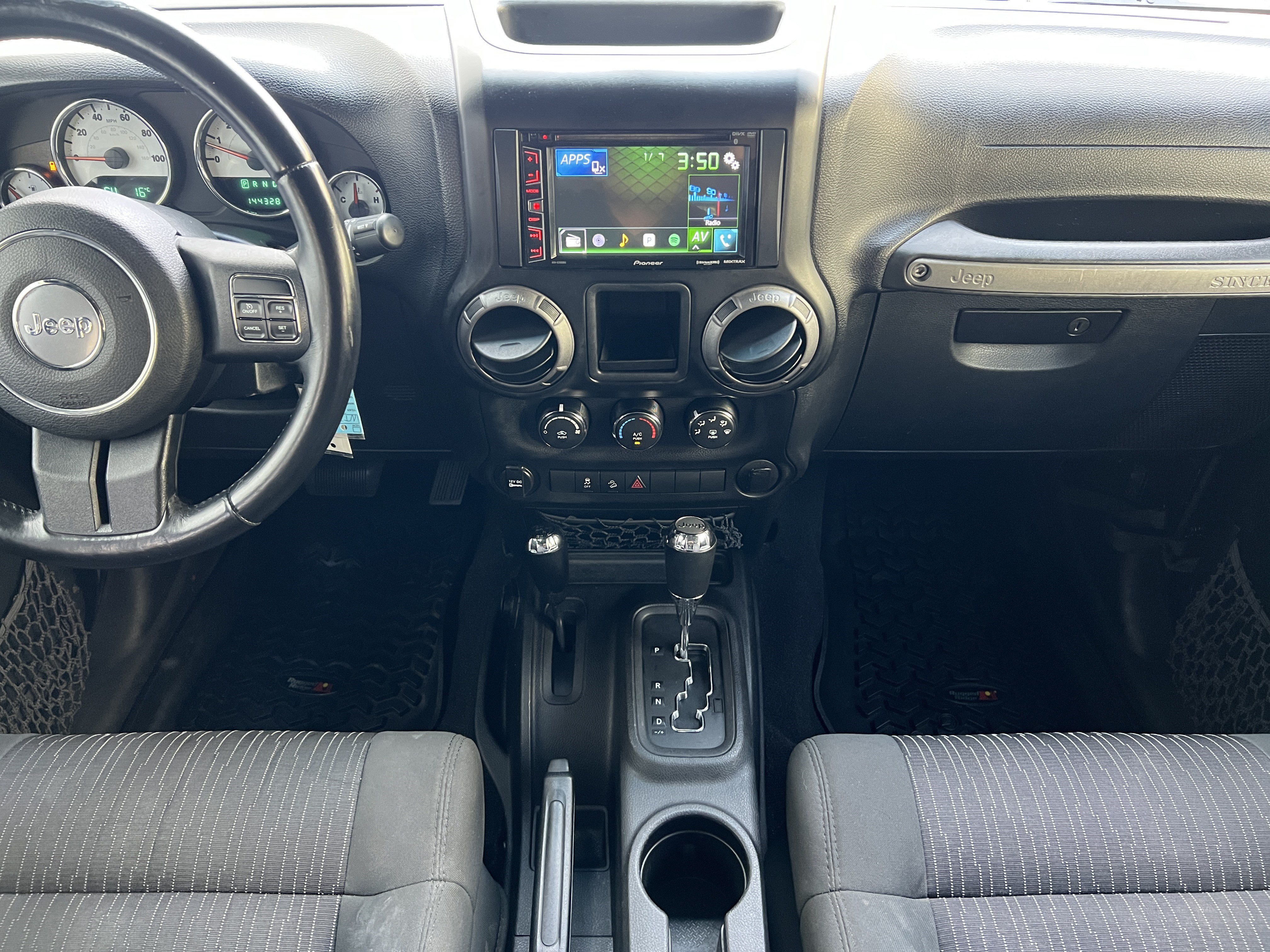 Used 2012 Jeep Wrangler Unlimited Sport AWD/4WD image 32