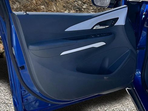 Used 2017 Chevrolet Bolt LT image 20