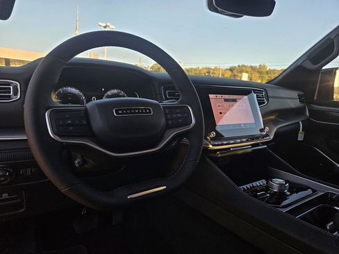 New 2025 Jeep Wagoneer Series II w/ Premium Group I image 9
