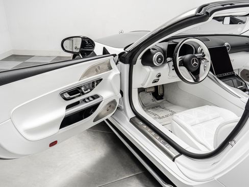 Used 2026 Mercedes-Benz Maybach SL 680 image 23