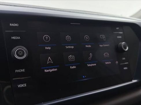 Used 2022 Volkswagen Taos SE FWD image 31