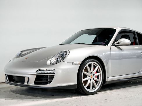 Used 2012 Porsche 911 Carrera 4 GTS image 27