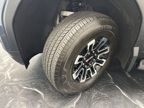 Used 2026 GMC Sierra EV Elevation AWD/4WD image 28