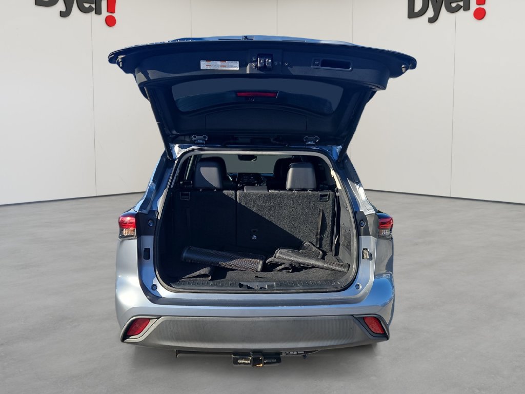 Used 2021 Toyota Highlander XLE FWD image 18