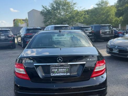 Used 2009 Mercedes-Benz C 300 4MATIC Sedan image 2