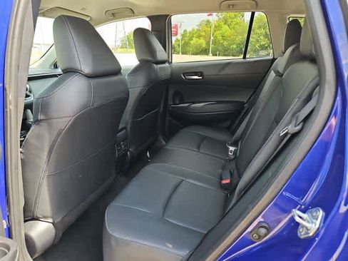 Used 2025 Toyota Corolla Cross XLE FWD image 17