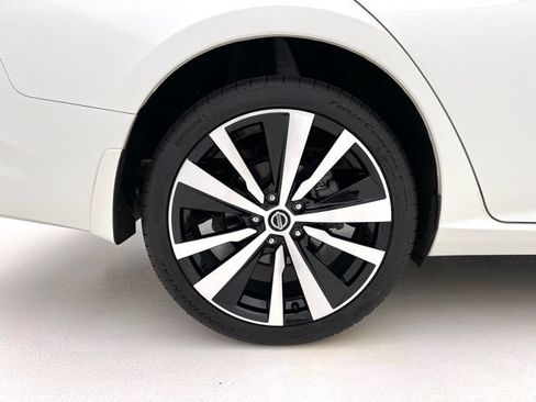 Used 2020 Nissan Altima 2.5 Platinum AWD/4WD image 29