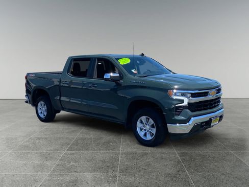 Used 2025 Chevrolet Silverado 1500 LT AWD/4WD image 7