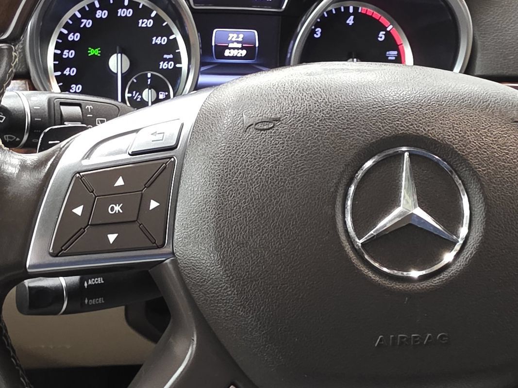 Used 2013 Mercedes-Benz ML 350 BlueTEC 4MATIC image 30