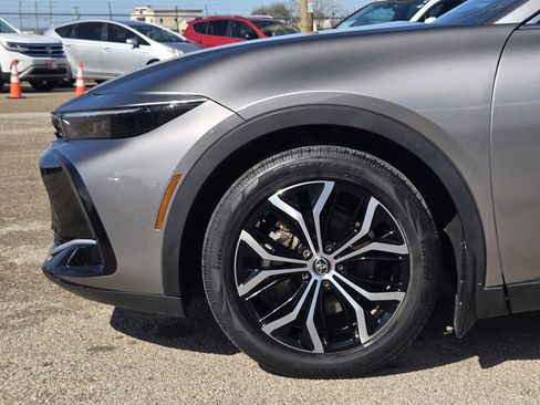 Used 2023 Toyota Crown image 6