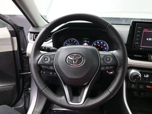 Used 2022 Toyota RAV4 XLE Premium FWD image 12