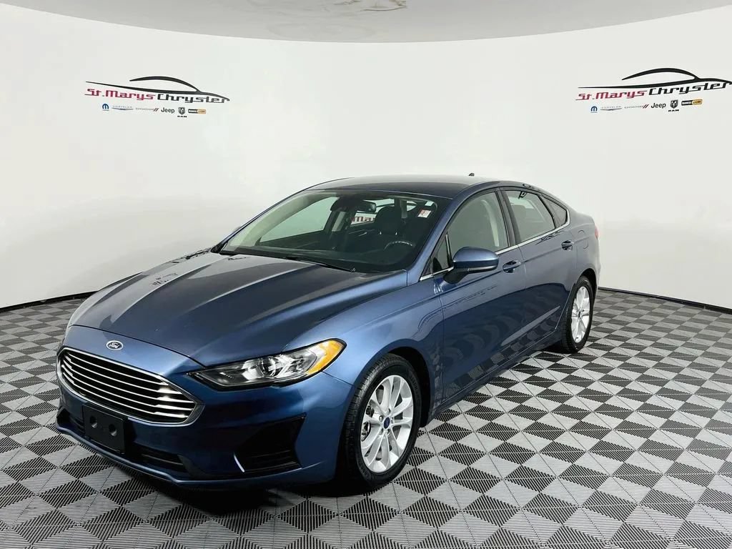 Used 2019 Ford Fusion SE FWD image 4