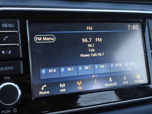 Used 2025 Nissan Versa SV FWD image 19