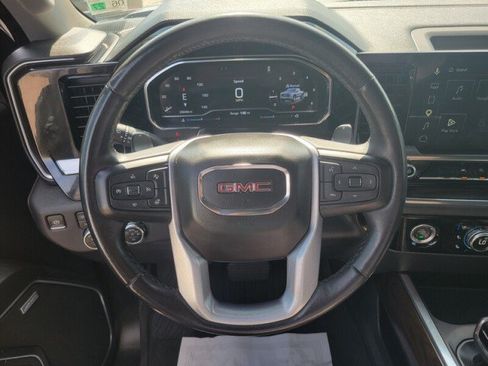 Used 2023 GMC Sierra 1500 SLT w/ SLT Premium Package AWD/4WD image 18