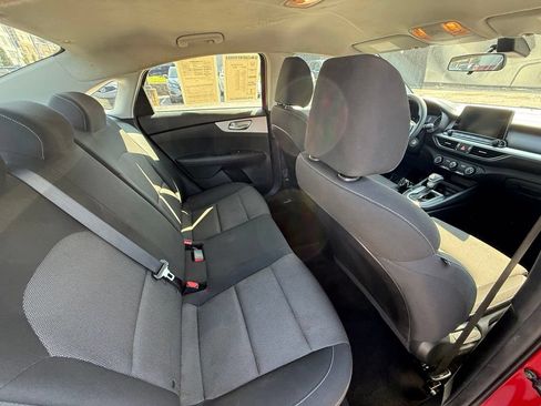 Used 2023 Kia Forte LXS w/ LXS Technology Package FWD image 35
