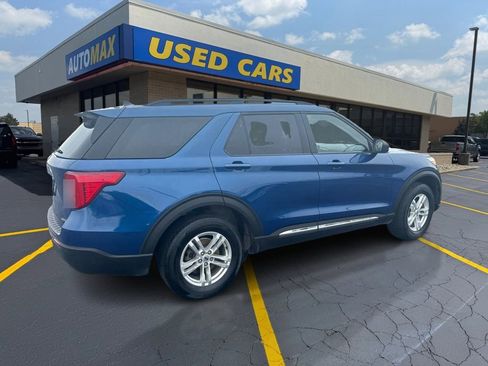 Used 2023 Ford Explorer XLT w/ Equipment Group 202A AWD/4WD image 5