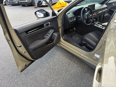 Used 2025 Honda Civic Sport image 19
