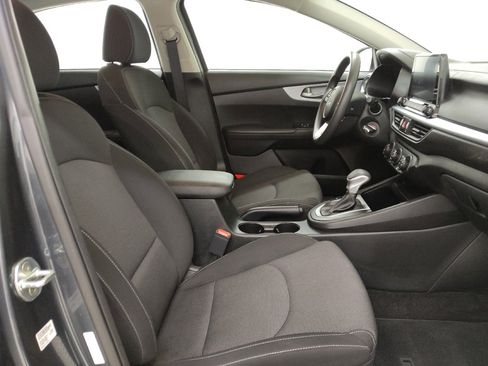 Used 2022 Kia Forte LXS image 21