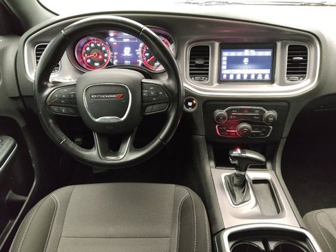 Used 2022 Dodge Charger SXT RWD image 22