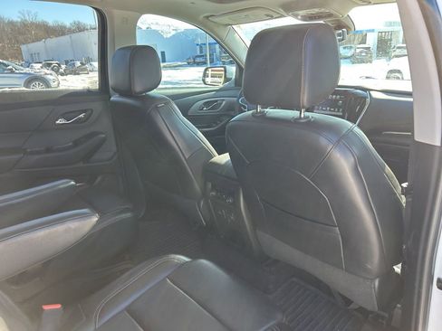Used 2018 Chevrolet Traverse LT image 35