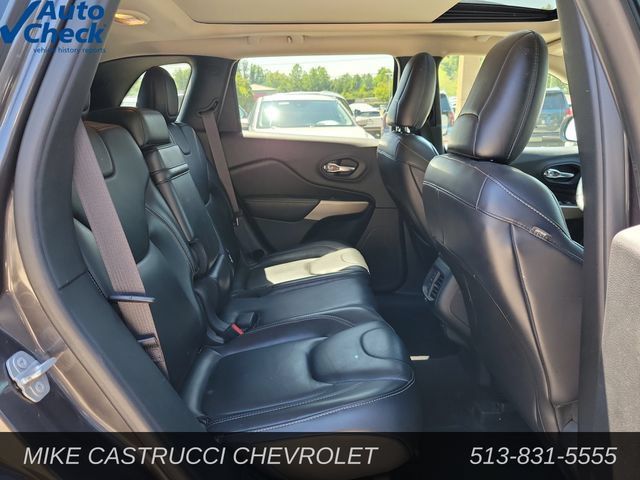 Used 2017 Jeep Cherokee Limited w/ Trailer Tow Group AWD/4WD image 29
