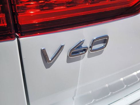 New 2026 Volvo V60 B5 Cross Country Plus w/ Climate Package AWD/4WD image 31