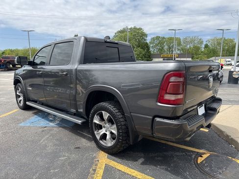 Used 2019 RAM 1500 Laramie AWD/4WD image 4