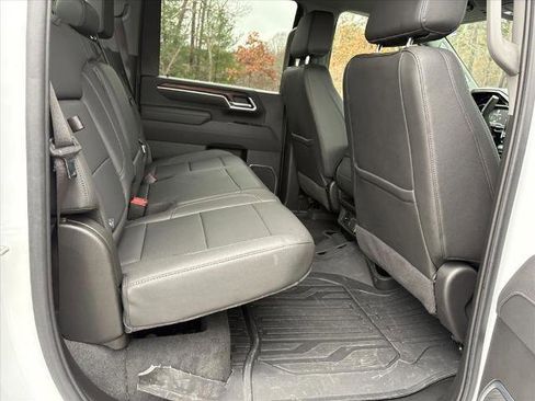 Certified 2025 GMC Sierra 2500 SLT image 17