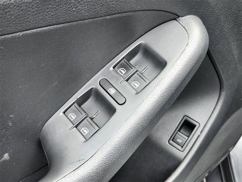 Used 2012 Volkswagen Jetta 2.0L Base image 15