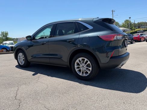 Used 2022 Ford Escape SE w/ Convenience Package FWD image 12