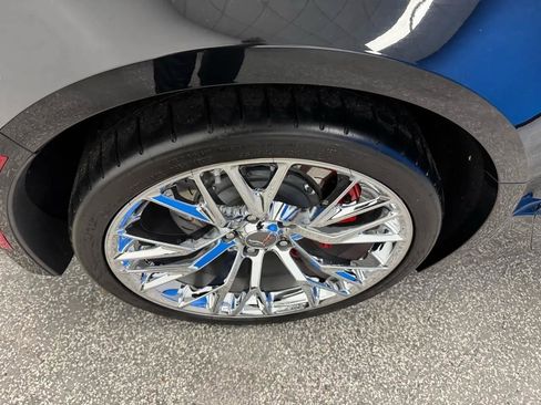 Used 2016 Chevrolet Corvette Z06 w/ 3LZ Preferred Equipment Group RWD image 27