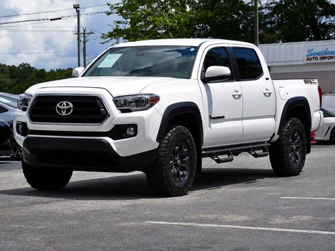 Used 2021 Toyota Tacoma SR5 w/ Trail Edition AWD/4WD image 5
