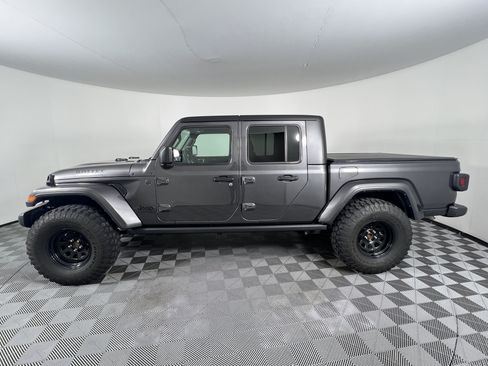 Used 2023 Jeep Gladiator Sport AWD/4WD image 9