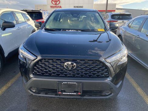 Used 2023 Toyota Corolla Cross L image 3