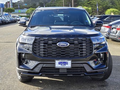 New 2026 Ford Explorer ST-Line w/ ST-Line Street Pack image 3