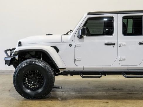 Used 2023 Jeep Gladiator Sport AWD/4WD image 41