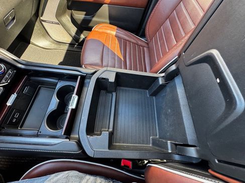 Used 2023 GMC Yukon Denali Ultimate image 28