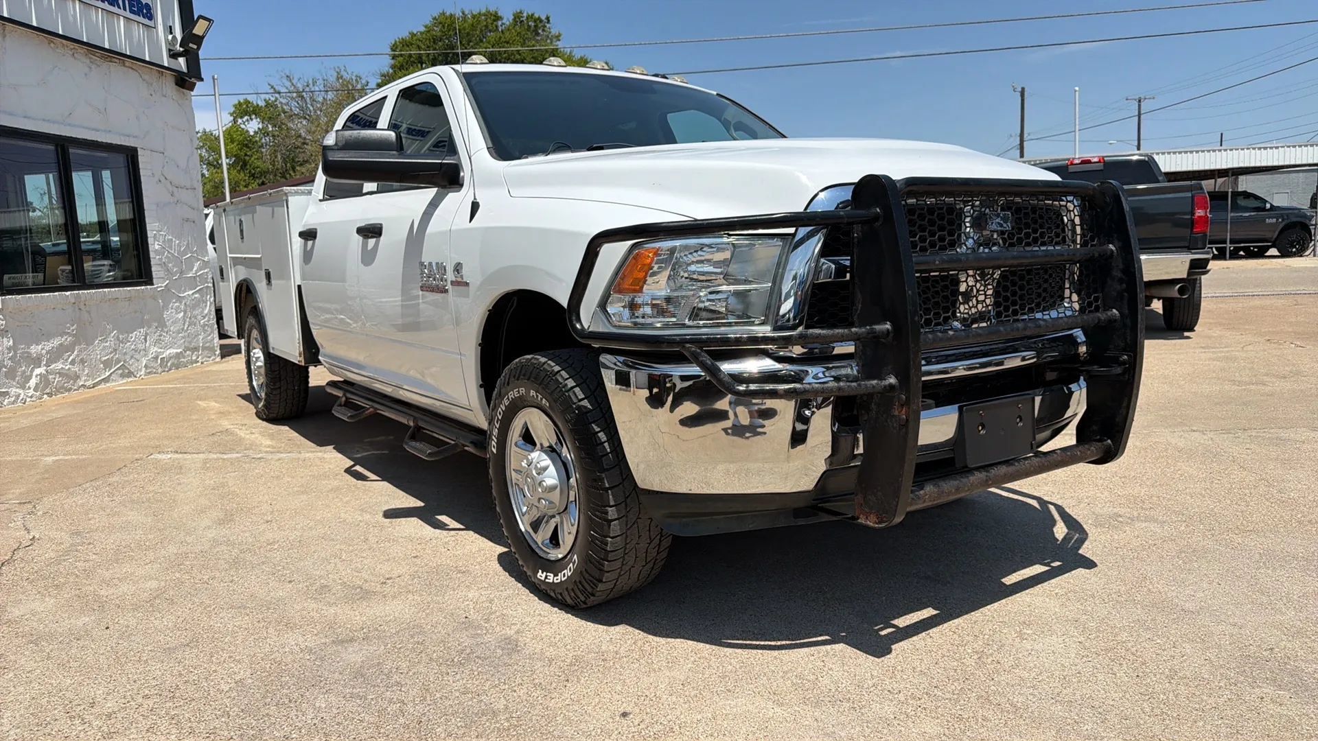 Used 2018 RAM 3500 Tradesman w/ Chrome Appearance Group AWD/4WD image 4