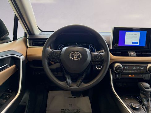 Used 2025 Toyota RAV4 XLE w/ Convenience Package AWD/4WD image 12