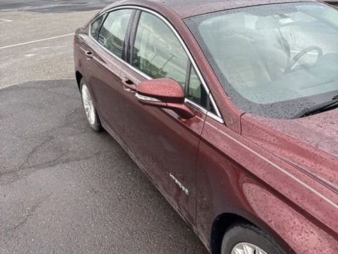 Used 2015 Ford Fusion SE w/ Equipment Group 502A FWD image 13