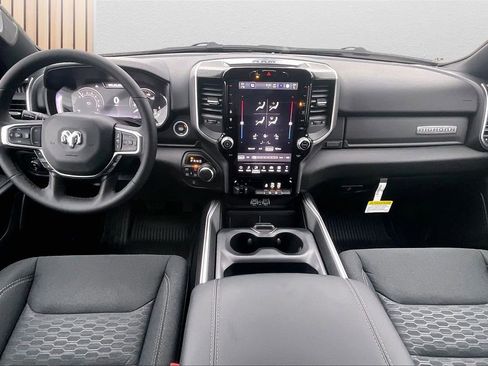 New 2026 RAM 1500 Big Horn AWD/4WD image 9