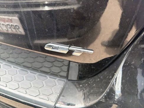 Used 2024 Dodge Durango GT RWD image 3