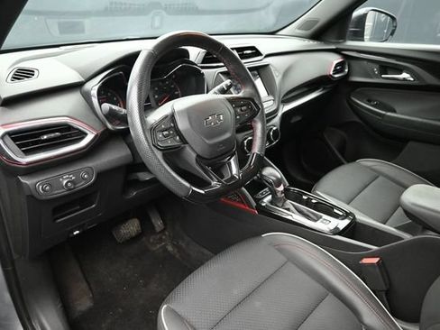 Used 2023 Chevrolet TrailBlazer RS FWD image 12
