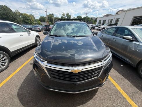 Used 2022 Chevrolet Equinox LT AWD/4WD image 2
