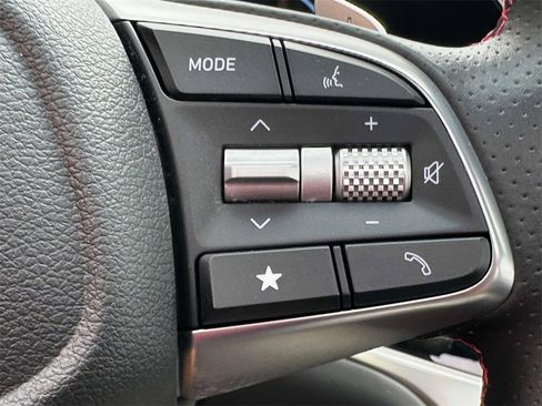 Used 2025 Genesis G70 3.3T Advanced image 32