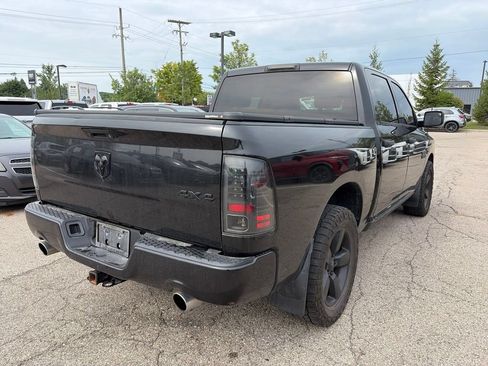 Used 2017 RAM 1500 Express w/ Black Ram 1500 Express Group AWD/4WD image 5