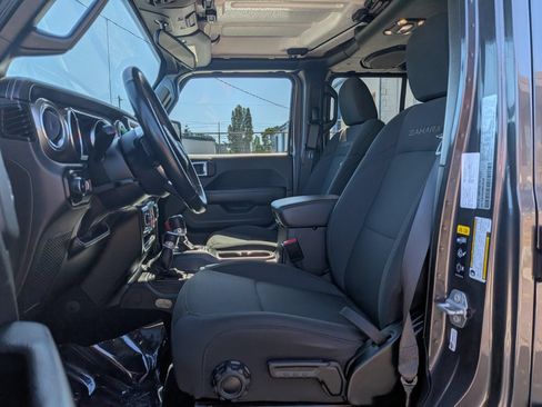 Used 2021 Jeep Wrangler Unlimited Sahara AWD/4WD image 5